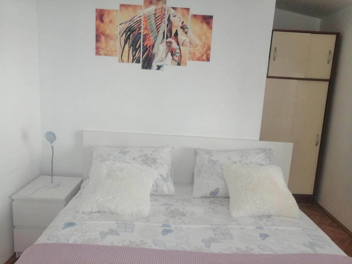 Appartamento Apartman Ivo Baška Voda Esterno foto