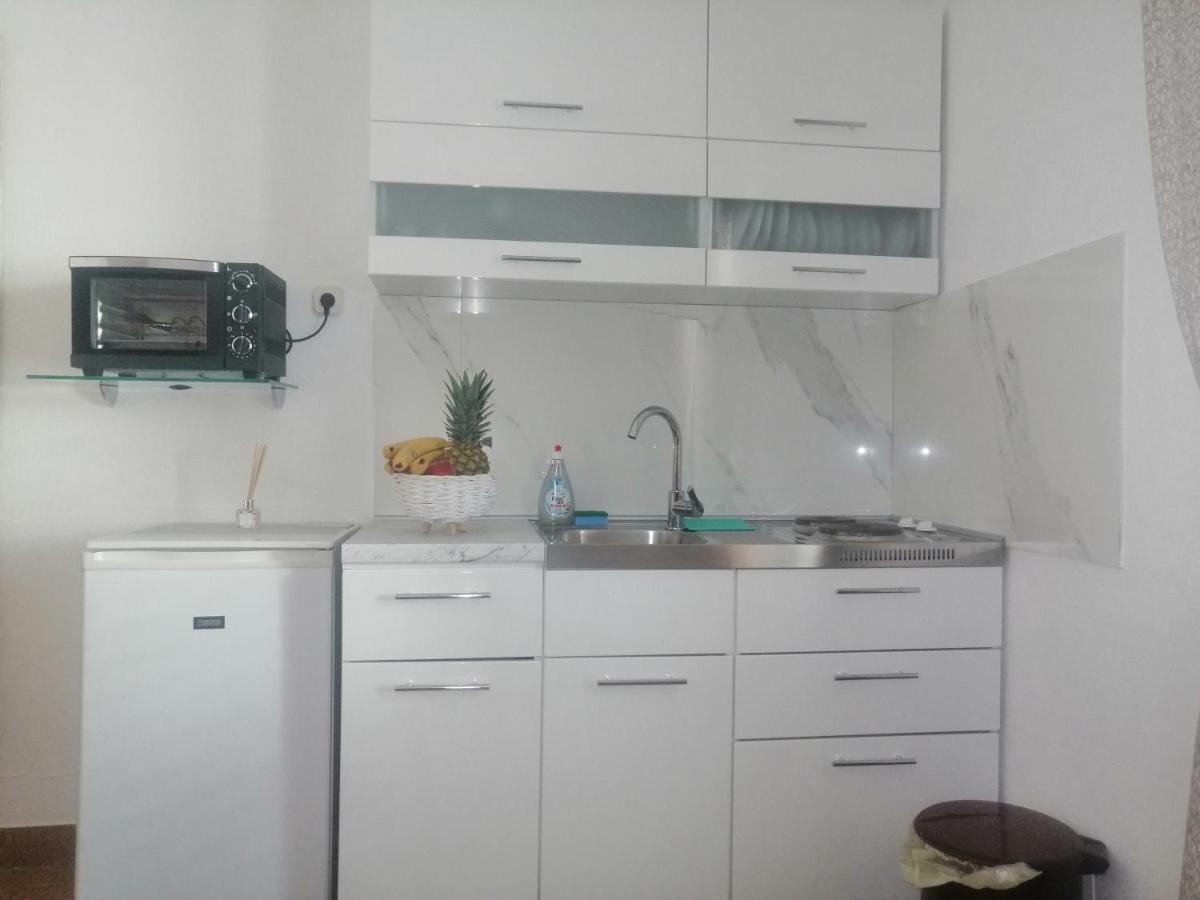 Appartamento Apartman Ivo Baška Voda Esterno foto
