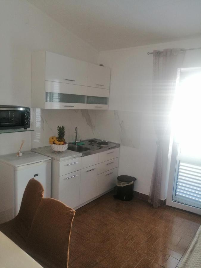 Appartamento Apartman Ivo Baška Voda Esterno foto