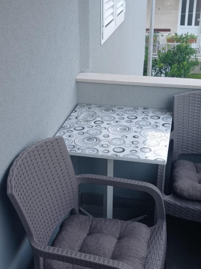 Appartamento Apartman Ivo Baška Voda Esterno foto