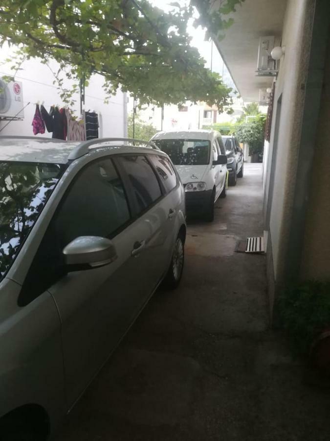 Appartamento Apartman Ivo Baška Voda Esterno foto
